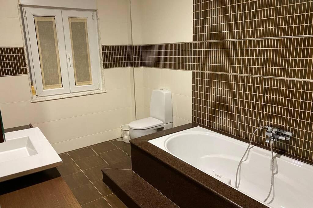 Apartamento De 4 Dormitorios En Camariñas Екстериор снимка