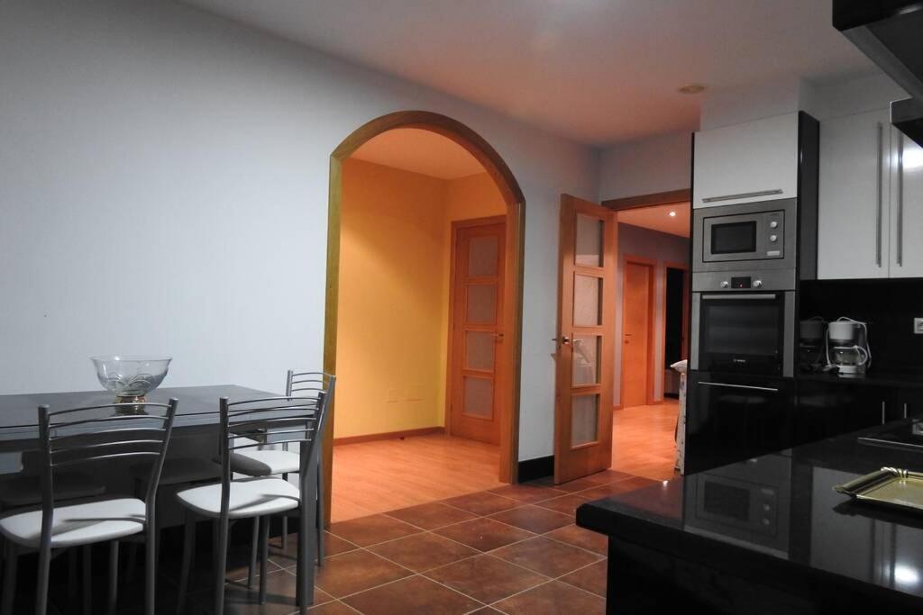 Apartamento De 4 Dormitorios En Camariñas Екстериор снимка